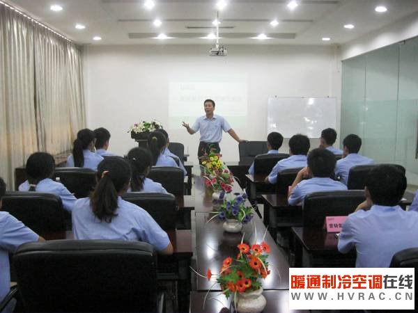 舒韶俊董事长在开班典礼上给新员工作重要讲话