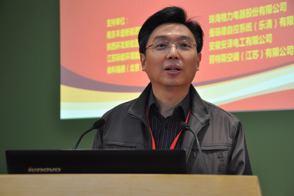 中国建筑科学研究院建筑环境与节能研究院院长徐伟