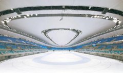  国家速滑馆完成全冰面制冰，“冰丝带”亮出亚洲最大冰面 