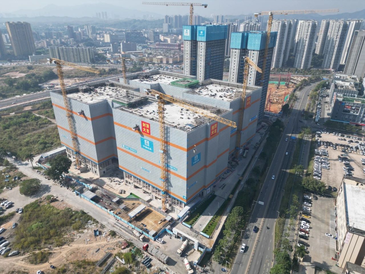  中建三局二公司 | 深圳市安居集团首个“工业上楼”项目全面封顶 