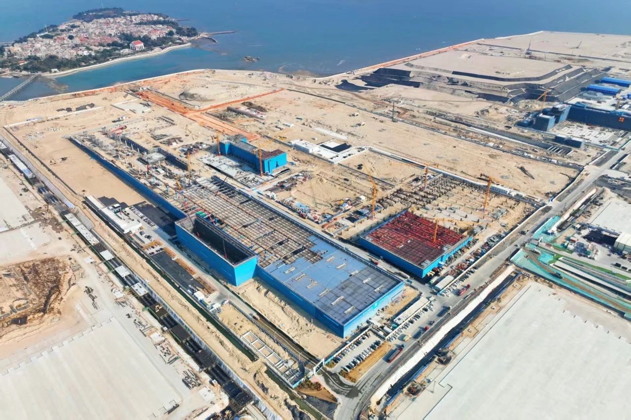  提前139天！中建三局三公司承建的厦门翔安机场货运区项目综合办公楼 