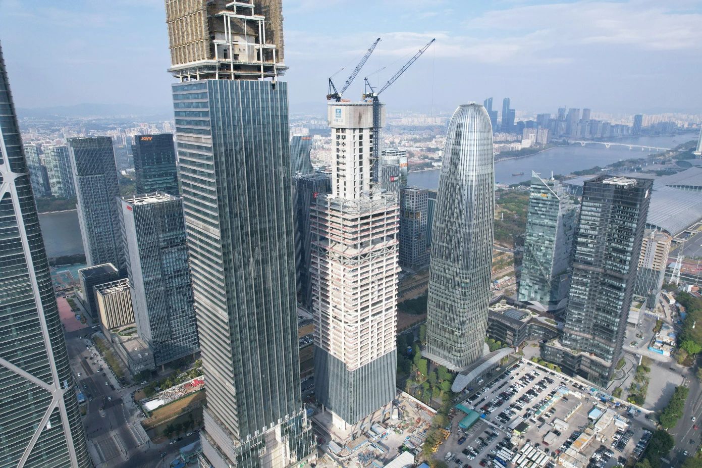  塑强房建首位优势丨中建集团一批重点项目封顶 