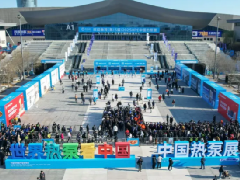  原装集成采暖专家创新成果尽显，四季沐歌空气能闪耀2025HPE中国热泵展 