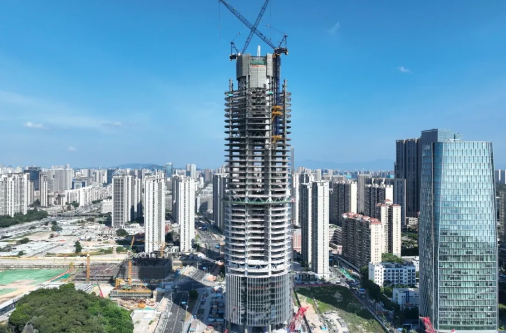  打造城市金融新地标！中建八局厦门国际银行新总部大厦项目主体结构顺利封顶 